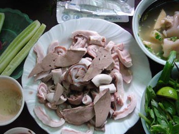 Tử vong sau khi ăn lòng lợn Tử vong sau khi ăn lòng lợn
