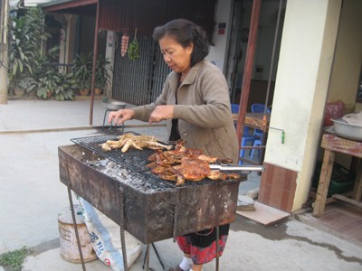 Ăn thịt sống ở Xiêng Khoảng Ăn thịt sống ở Xiêng Khoảng