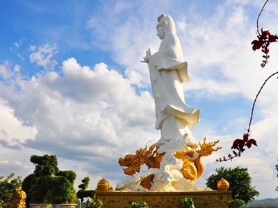 Xử nghiêm nhưng tránh phản cảm Tượng Phật xây không phép