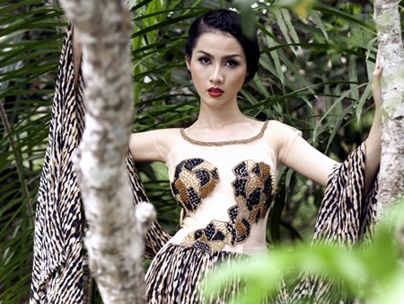 Phan Thị Mơ khoe dáng ngọc nuột nà Phan Thị Mơ khoe dáng ngọc nuột nà