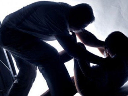 Gã trai lêu lổng trả giá vì hại đời em gái Gã trai lêu lổng trả giá vì hại đời em gái