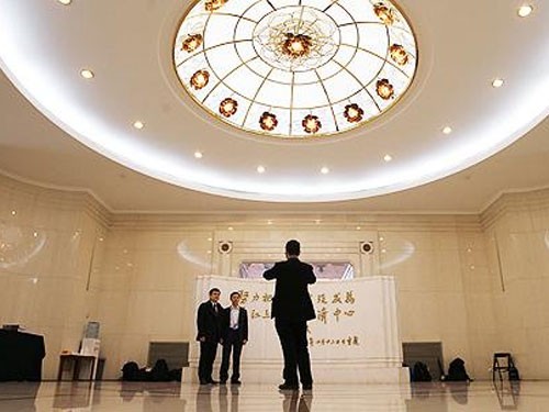 Đại biểu Quốc hội Trung Quốc bị cấm ăn tôm hùm, vi cá mập Đại biểu Quốc hội Trung Quốc bị cấm ăn tôm hùm, vi cá mập