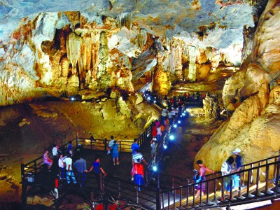 Mang 'sổ đỏ' Di sản Thế giới đi 'cầm cố' Mang 'sổ đỏ' Di sản Thế giới đi 'cầm cố'
