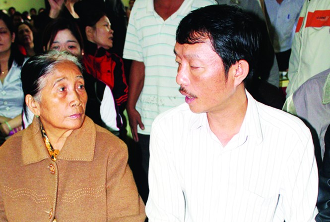 Xây chợ tạm trong 45 ngày Xây chợ tạm trong 45 ngày