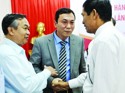 Ông Trần Quốc Tuấn một vai hai gánh? Ông Trần Quốc Tuấn một vai hai gánh?
