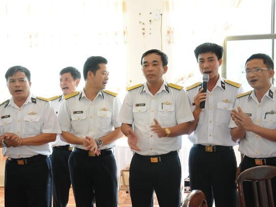Ấm lòng chiến sĩ Trường Sa Ấm lòng chiến sĩ Trường Sa