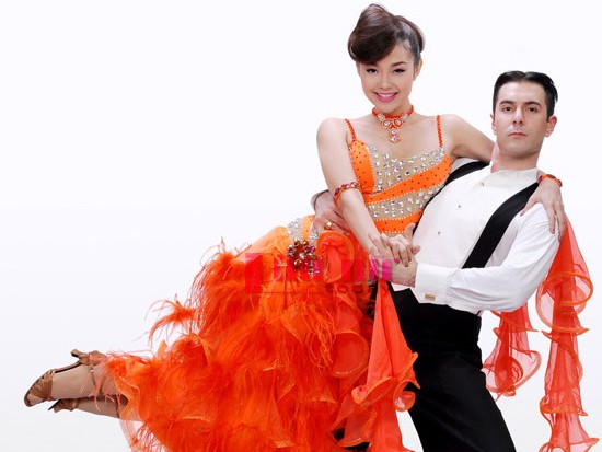 Minh Hằng vô địch Bước nhảy Hoàn vũ 2012 Minh Hằng vô địch Bước nhảy Hoàn vũ 2012