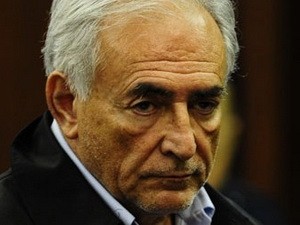 Strauss-Kahn: Sarkozy chỉ đạo vụ 'cô hầu phòng' Strauss-Kahn: Sarkozy chỉ đạo vụ 'cô hầu phòng'