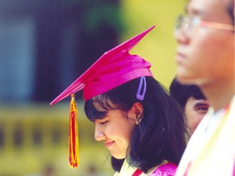 'Bài toán cuộc đời đâu chỉ một lời giải...' 'Bài toán cuộc đời đâu chỉ một lời giải...'