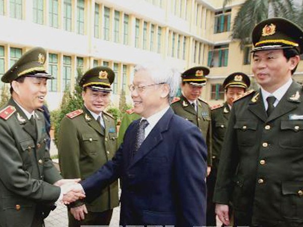 Xây dựng lực lượng CAND cách mạng, chính quy, tinh nhuệ Xây dựng lực lượng CAND cách mạng, chính quy, tinh nhuệ