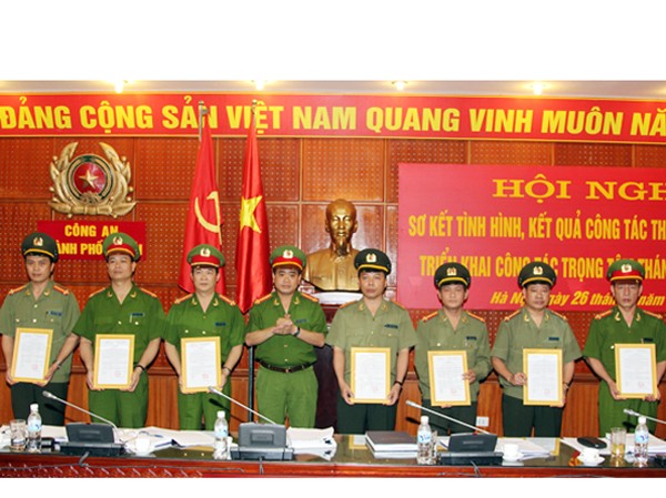 Điều động, bổ nhiệm nhiều cán bộ lãnh đạo Công an Hà Nội Giám đốc Công an TP Hà Nội tại lễ bổ nhiệm