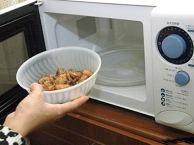 Nhiễm độc từ đồ gia dụng bằng nhựa Không nên sử dụng đồ nhựa trong lò vi sóng