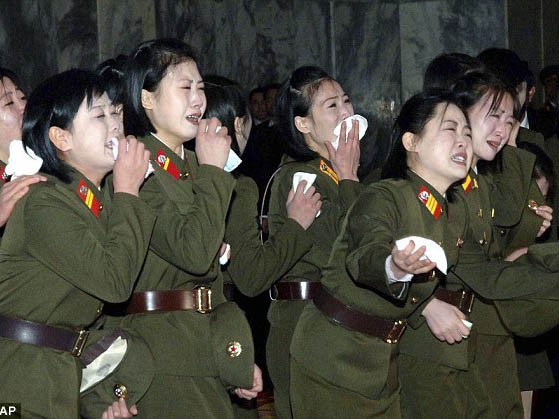 Triều Tiên khóc thương kỷ niệm sinh nhật cố lãnh đạo Kim Jong il Triều Tiên khóc thương kỷ niệm sinh nhật cố lãnh đạo Kim Jong il