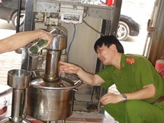 Gian lận trong kinh doanh xăng dầu: Đã chuyển từ lượng sang chất Gian lận trong kinh doanh xăng dầu: Đã chuyển từ lượng sang chất