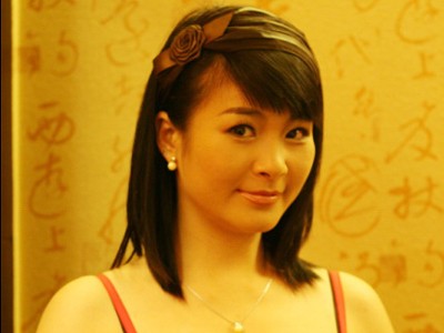 Kim Oanh: Cong không đúng chỗ? Kim Oanh: Cong không đúng chỗ?