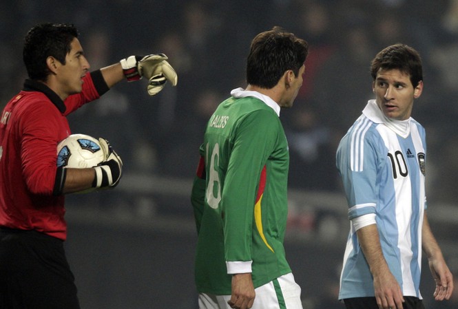 Messi bất lực, Argentina bị cầm hòa Messi bất lực, Argentina bị cầm hòa