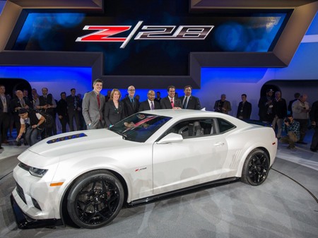 Xế cơ bắp Camaro Z/28 với động cơ khủng 7 lít Xế cơ bắp Camaro Z/28 với động cơ khủng 7 lít