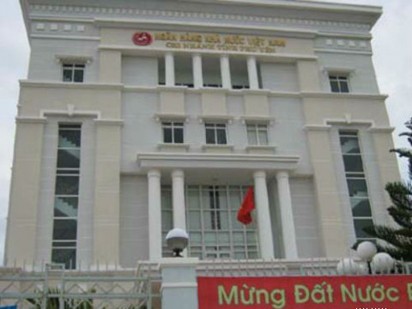 Chưa tốt nghiệp THPT vẫn làm sếp ở NHNN Chưa tốt nghiệp THPT vẫn làm sếp ở NHNN