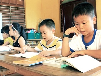 Tuyển 12 công chức, 6 giáo viên ra Trường Sa Tuyển 12 công chức, 6 giáo viên ra Trường Sa