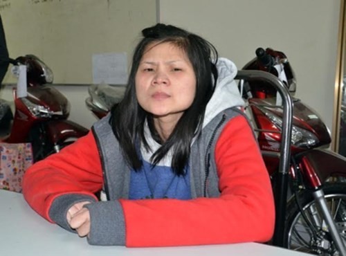 Thợ uốn tóc sát hại bạn tình đồng tính Lê Thị Liên với thái độ khá lỳ lợm tại cơ quan Công an sau khi bị bắt.