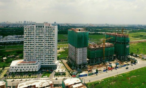 Đến 2030 Việt Nam vẫn 'khát' nhà giá rẻ Thị trường nhà giá rẻ Việt Nam được dự báo vẫn tiếp tục tình trang thiếu hụt hàng hóa trong 10-15 năm tới dù từ năm 2017 trở đi các đại gia tuyên bố xây hàng trăm nghìn căn hộ phân khúc này. Ảnh: Hao Bui/vnExpress