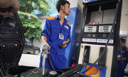 Giá xăng có cơ hội giảm ngày mai Giá xăng có cơ hội giảm ngày mai