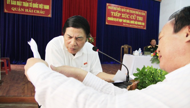 Tối nay, ông Nguyễn Bá Thanh về đến Đà Nẵng? Ông Nguyễn Bá Thanh tiếp xúc cử tri Đà Nẵng năm 2013.