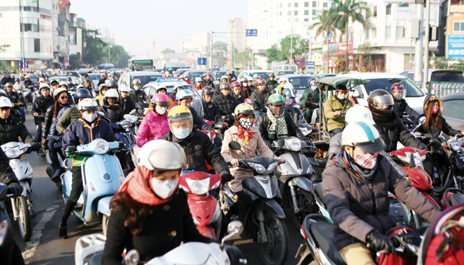 Loạn còi xe Thường xuyên tắc đường lại bị tra tấn bởi còi xe. Ảnh: Như ý.