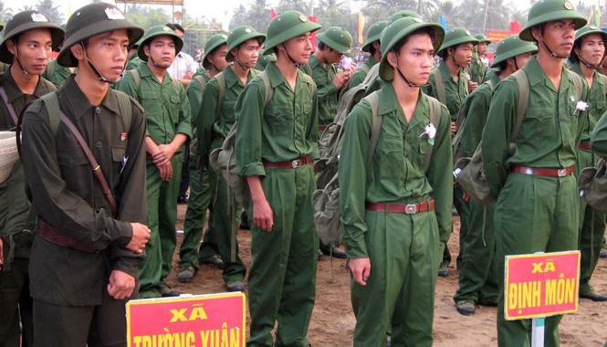 Hoãn nghĩa vụ quân sự cho sinh viên hệ chính quy Chủ tịch Hội đồng Dân tộc Ksor Phước nói rằng, thời bình không nên gọi sinh viên nhập ngũ, họ có thể thực hiện nghĩa vụ quân sự sau khi học xong. Ảnh: Ngọc Châu.