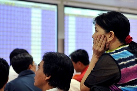 Đầu tư cổ phiếu: Chán ngân hàng, quay sang BĐS Ảnh minh họa