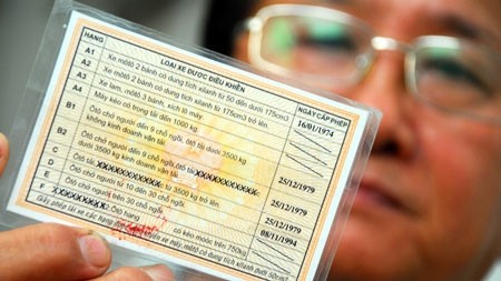 Bỏ giấy khám sức khỏe khi đổi bằng lái Ảnh minh họa