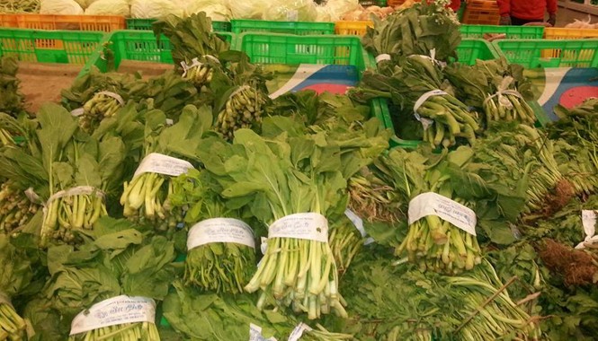 Siêu thị tiếp tay rau không nguồn gốc Rau Ba Chữ lúc còn trên kệ siêu thị BigC.
