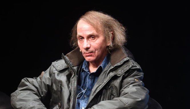Nhà văn Pháp bị đe dọa lại lên tiếng Michel Houellebecq được coi là người bảo vệ tự do ngôn luận tại Pháp.