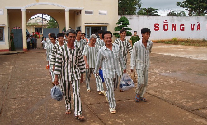 Vì sao Bùi Tiến Dũng không được đặc xá? Phạm nhân được đặc xá, năm 2015. Ảnh: Theo nguồn Đời sống Pháp Luật.