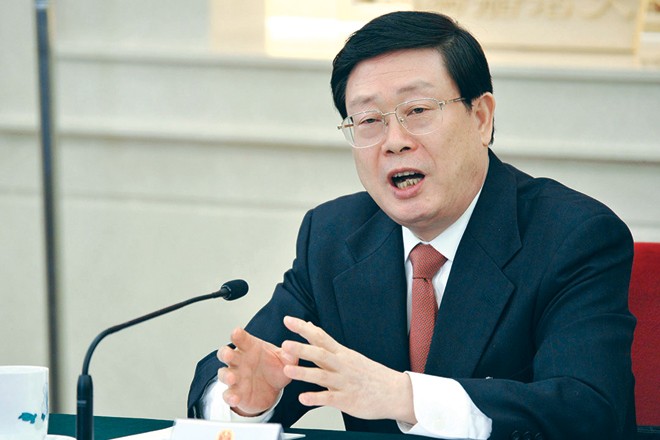 “Hổ lớn Thiên Tân” Trung Quốc: Anh trai ngã ngựa, các em xộ khám Hoàng Hưng Quốc khi còn tại vị.