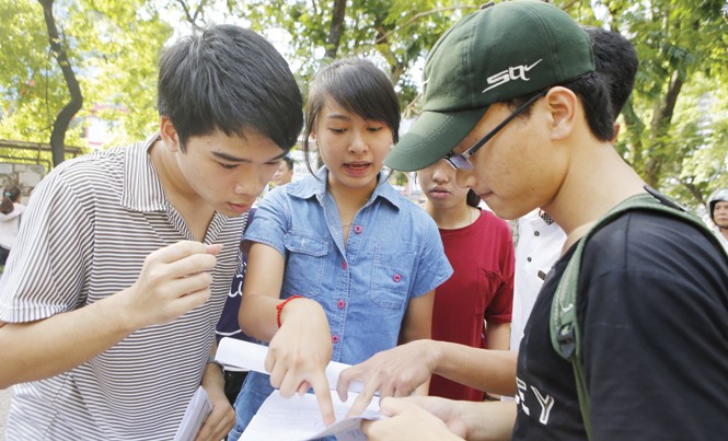 Không công bố đáp án kỳ thi THPT quốc gia 2017: Giáo viên bất ngờ, học sinh lo lắng Học sinh lớp 12 năm nay phải đối mặt với nhiều thay đổi bất ngờ trong kỳ thi THPT quốc gia 2017. Ảnh: Như Ý.