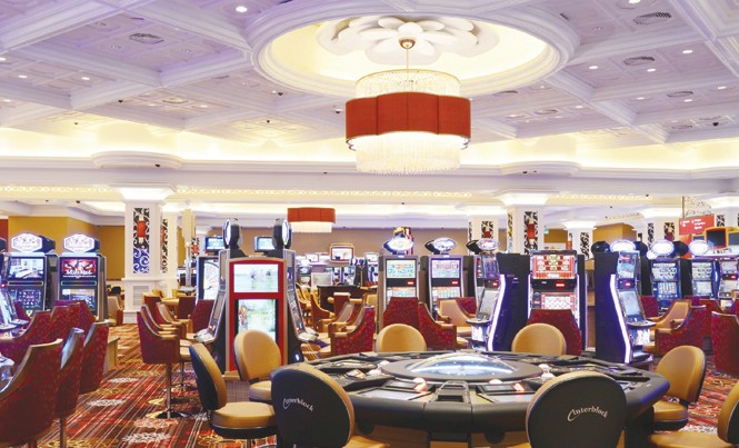 Thí điểm chơi casino, cá cược: Quy định mức thu nhập là không thực tế Bên trong khu chơi casino Hồ Tràm (Bà Rịa - Vũng Tàu).