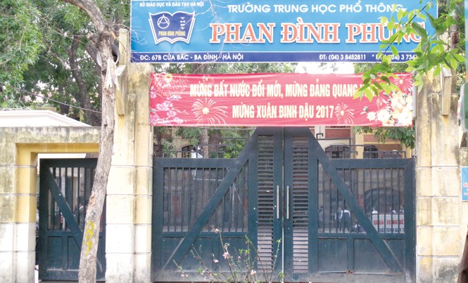 Học sinh bị bỏng tại phòng thí nghiệm: Cảnh cáo giáo viên, xin lỗi học sinh và gia đình Trường THPT Phan Đình Phùng, Hà Nội. Ảnh: P.V.