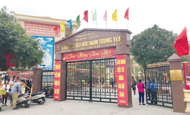 Vụ Nam Trung Yên: Giáo viên rớt nước mắt vì tai tiếng nhà trường Vụ Nam Trung Yên: Giáo viên rớt nước mắt vì tai tiếng nhà trường