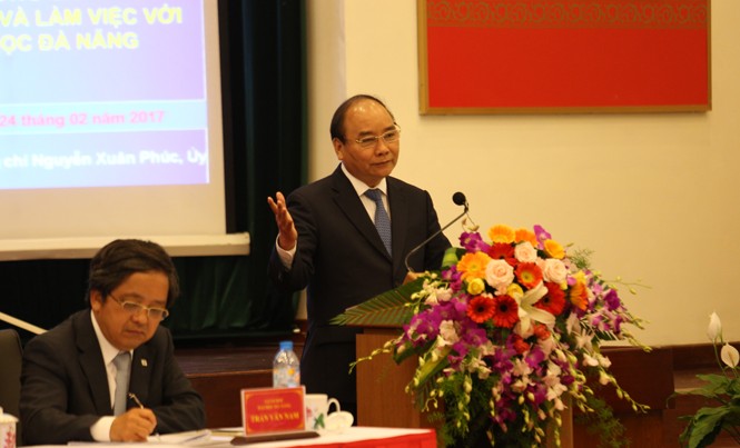 Quy hoạch làng đại học Đà Nẵng: Vì sao treo 20 năm? Thủ tướng Nguyễn Xuân Phúc phát biểu tại buổi làm việc.