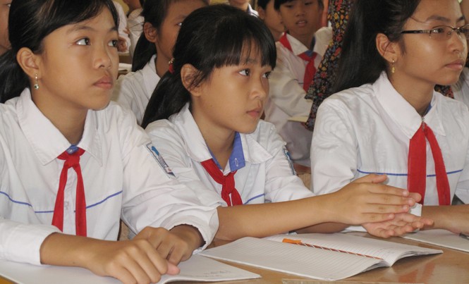 Nhiều vụ xâm hại tình dục trẻ em: Vì sao trẻ chưa biết tự bảo vệ mình? Nhà trường cần trang bị cho học sinh kỹ năng tự bảo vệ bản thân.