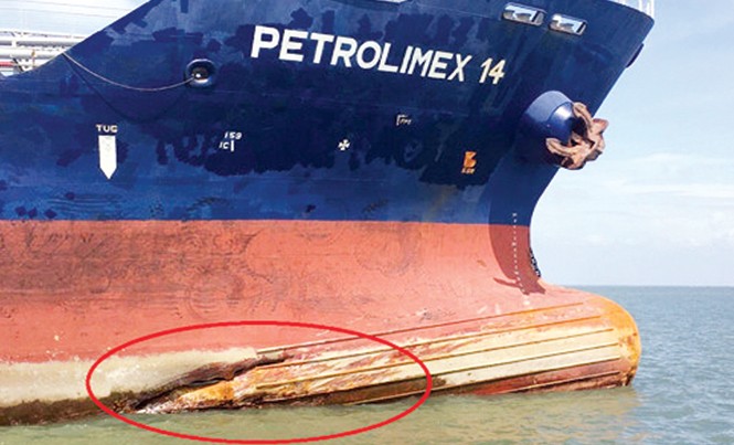 Tàu Petrolimex 14 không tổ chức cứu người (?) Tàu Petrolimex 14 không tổ chức cứu người (?)