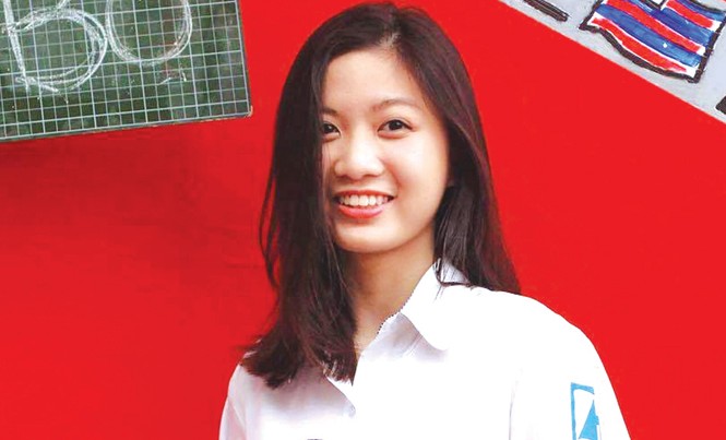 Từng là HS yếu, giành điểm tuyệt đối vào ĐH Mỹ Ngô Hà Kiều Phương.