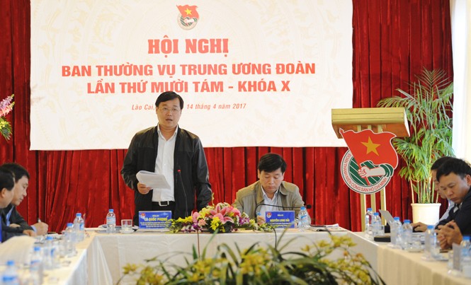 Cần đưa ra giải pháp, mục tiêu sát với thanh niên Bí thư thứ nhất T.Ư Đoàn Lê Quốc Phong phát biểu tại hội nghị. Ảnh: Xuân Tùng.