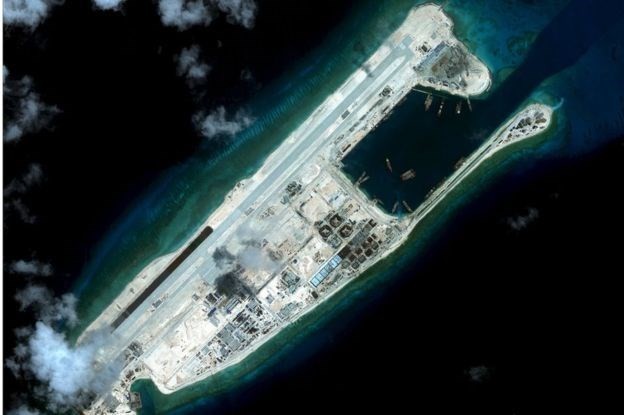 Philippines nói Trung Quốc hứa không chiếm thêm đảo trên biển Đông Đá Chữ Thập thuộc quần đảo Trường Sa của Việt Nam đang bị phía Trung Quốc chiếm đóng trái phép. (Nguồn: Reuters)