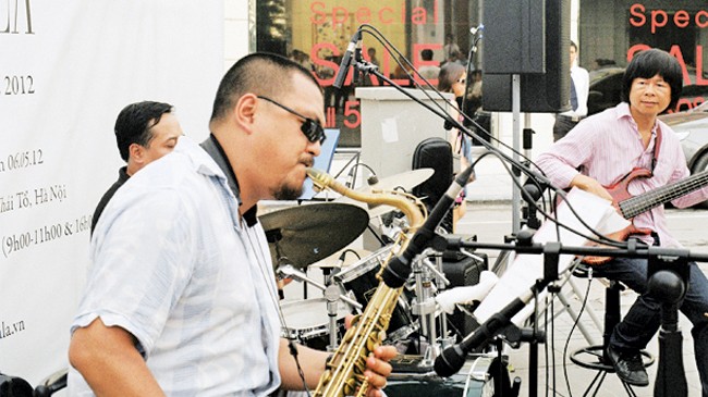 Da diết nhạc Jazz Các nghệ sĩ trẻ TPHCM rất yêu thích nhạc jazz - blue nhưng thiếu đất diễn. Ảnh: T.N.A