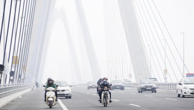 Tổ chức lại giao thông tại các trục đường trọng điểm Hà Nội tổ chức lại giao thông cầu Nhật Tân. Ảnh: Như Ý