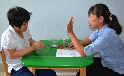 Thêm phụ cấp cho nhà giáo dạy người khuyết tật Thêm phụ cấp cho nhà giáo dạy người khuyết tật