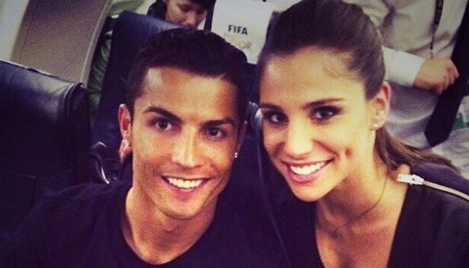 Ronaldo chia tay Irina Shayk: Ông ăn chả, bà ăn nem Ronaldo được đồn đoán là đang hẹn hò cùng nữ phóng viên xinh đẹp Lucia Villalon. Ảnh: Daily Mail