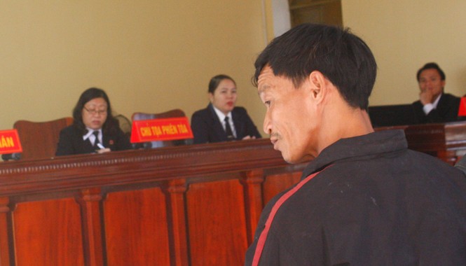 Bác án sơ thẩm vụ “Không biết chữ, sao vẫn ký giấy bán nhà!?” Ông Nguyễn Công Hương chậm phát triển, tâm thần mức độ nhẹ ngơ ngác tại phiên tòa phúc thẩm